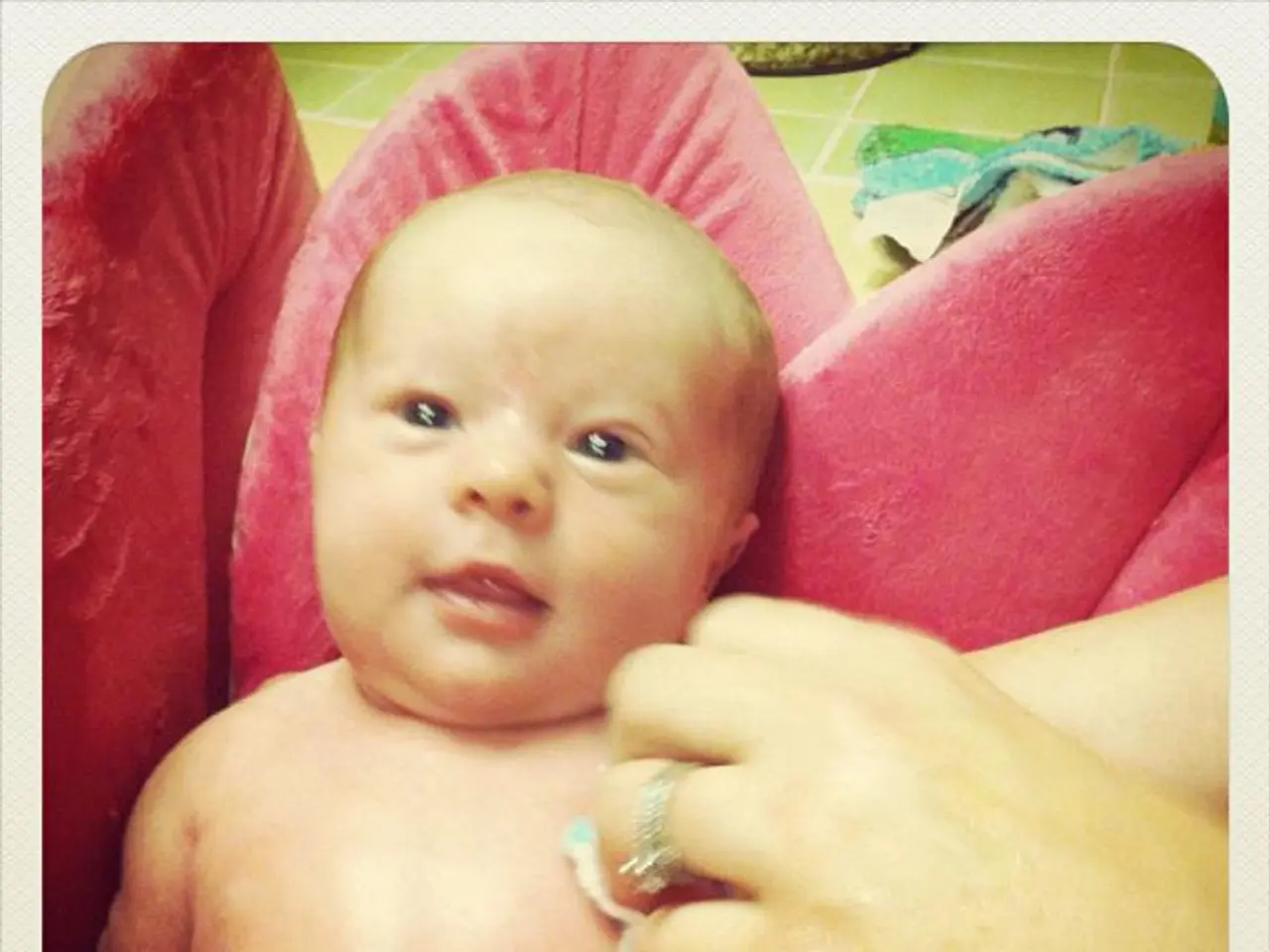 Maternity wardrobe malfunction remedy humorously revealed by Blake Lively