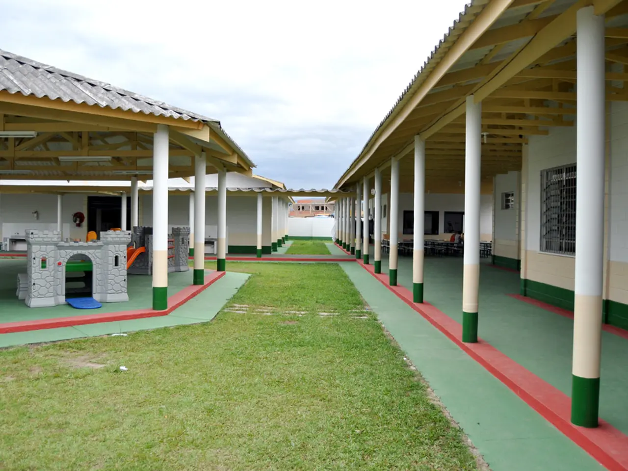 Institution increases aid under railway bridge encampments