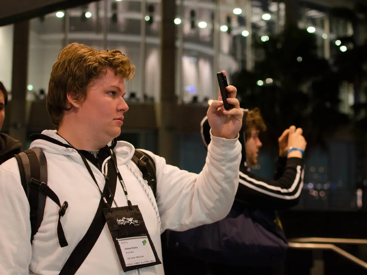 "Instagram's new Map feature sparks concern over potential for stalking and harassment"