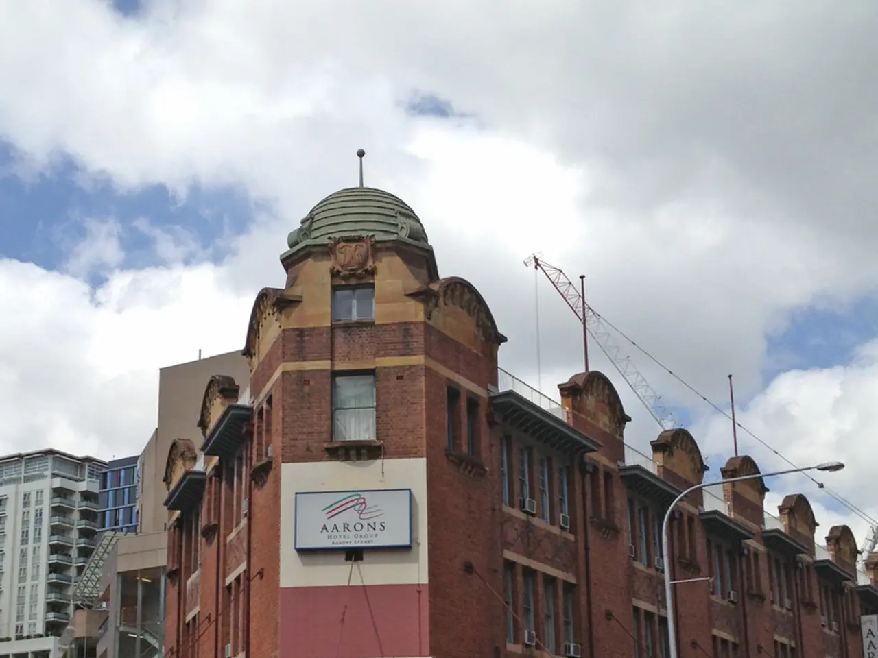 significant congestion reported: Multiple collisions result in extensive delays on Dubai-Sharjah...