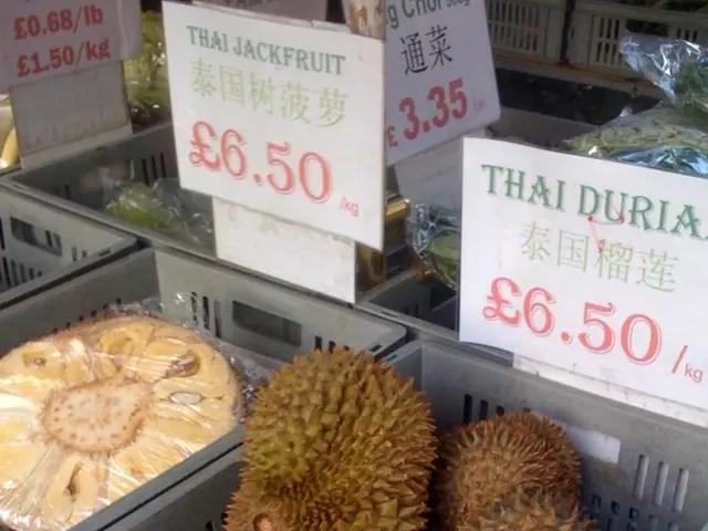 Prices for potatoes and cabbage plummet in Russia, dropping over 30 percent.