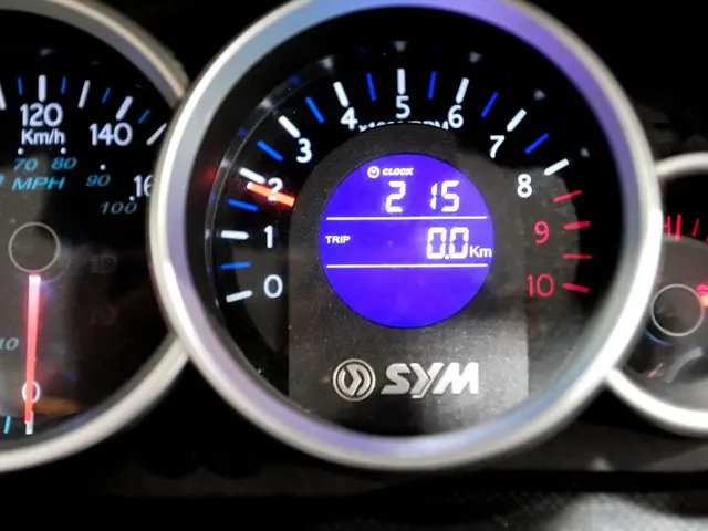 German Autobahns Enforce Speed Limitations Under Heat Conditions