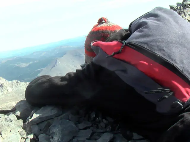 Discovered Abandoned Backpack Reveals Tragic Discovery in the Tyrol Mountains