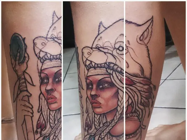 Athletic enthusiast Kiyan Anthony commemorates his love for Syracuse basketball with a striking...