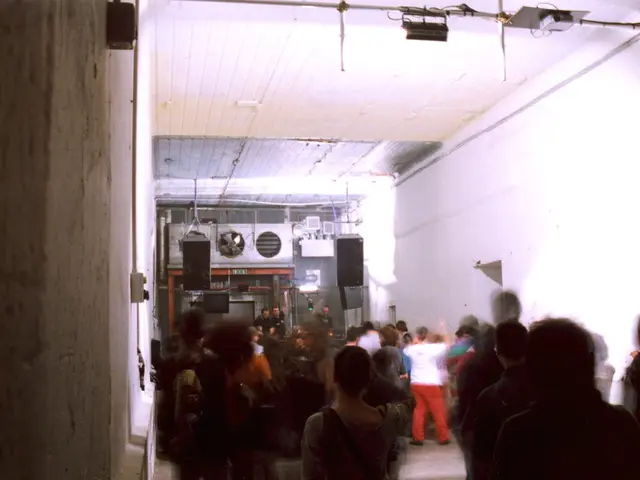 Bennett and Creeds unveil "Milky Way" track