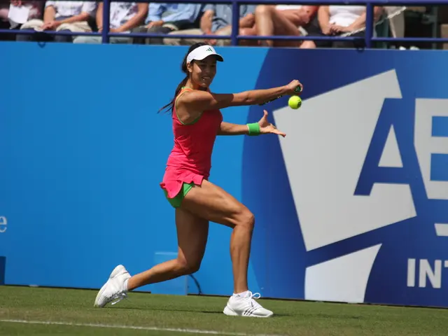 Cincinnati's quarterfinals are passed over by Seidel amidst the city's summer fervor.