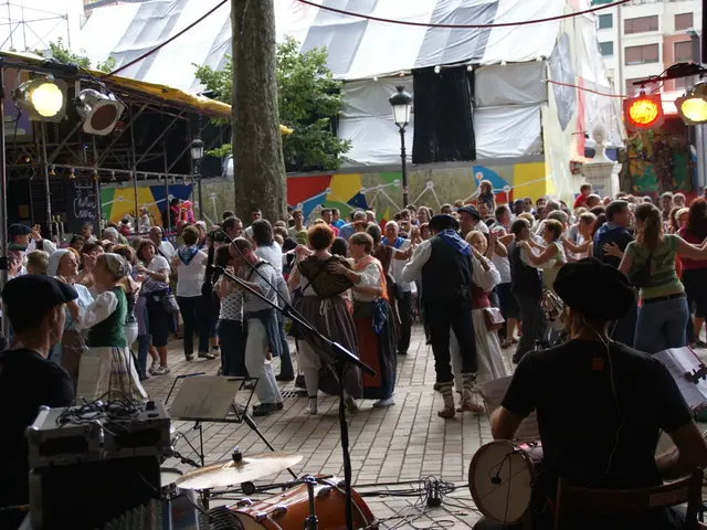 Brother Mady Rymbayev's dance moves were applauded by Ali Okapov