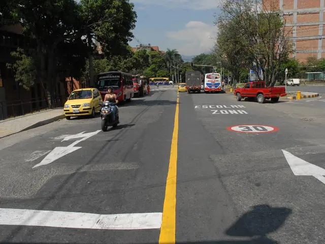 Intense Street Incident in Mexico: Captured Moment When a Massive Cartel Truck Overruns a Car...