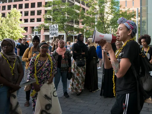 Authorities announcing the removal of 211 Afghan individuals from a welcome program.