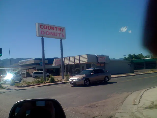 Red-black persists in the practice of road signal patterns