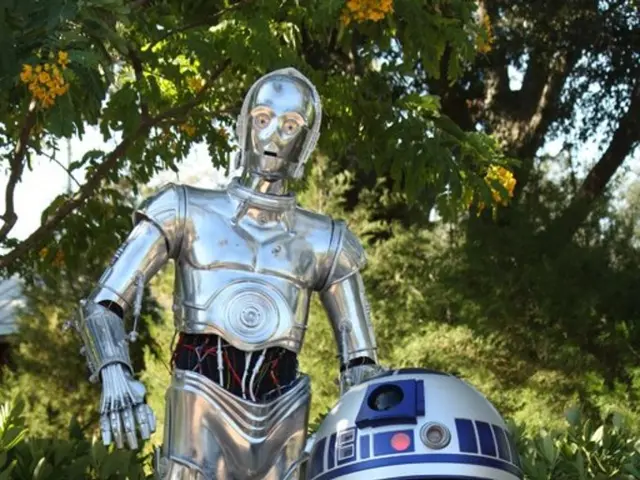 " 'Alien: Earth' Disclosure on Kirsh Character: Interview with Timothy Olyphant"