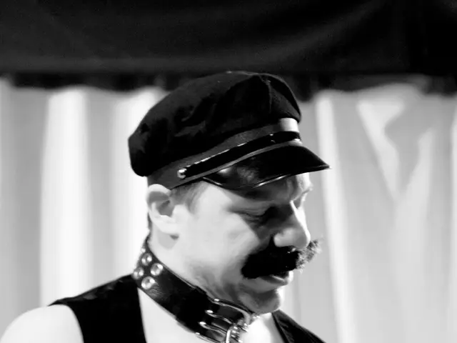 Jessica Chastain unveils a soft evolution of curtain bangs, sporting an autumnal color palette.