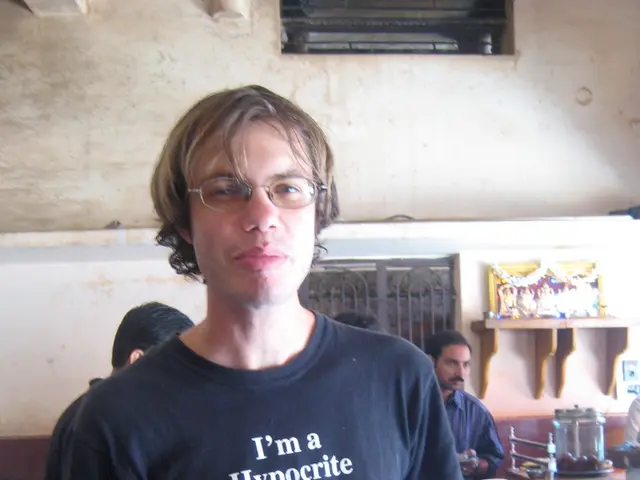 Tips from Frank Sinatra on Appropriate Tipping Etiquette