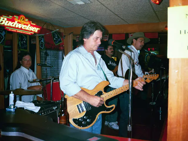 Career Anthology by Frank Turner Titled "The Next Ten Years" Now Revealed