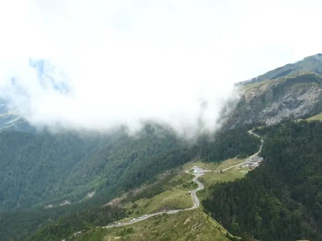 Tragic Mountain Marathon in China Claims 21 Lives