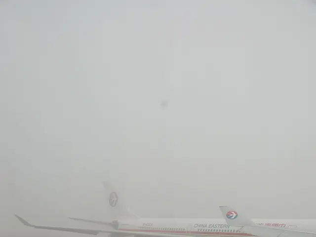 Twitter user profile 'peng Aeroht' experience collision and crash of eVTOLs during an air show.