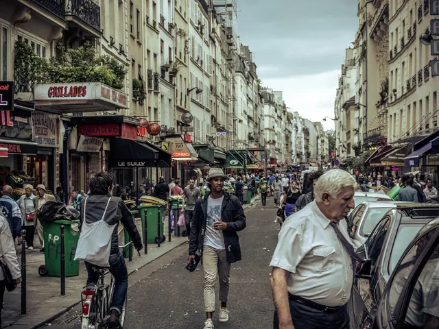 Murdo Fontbelieves London Mayor, Sadiq Khan, should desist from repeatedly discussing political...