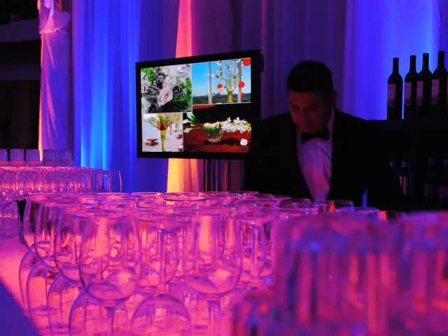 Joko Winter files for divorce early: the television personality is now clean-shaven and beardless