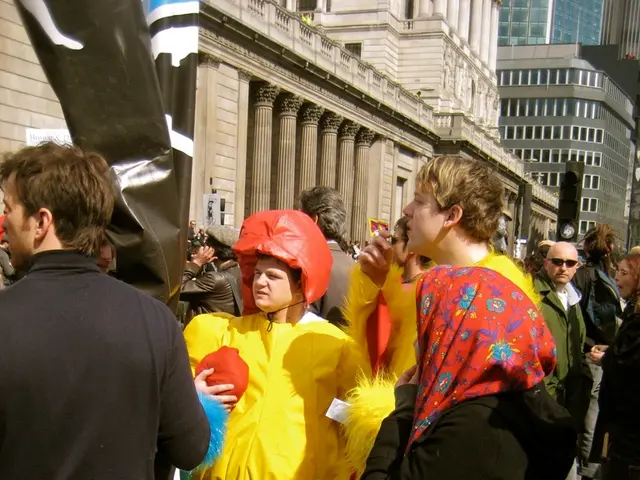 The Secret behind the Amusing Performance of Skilled Jokers