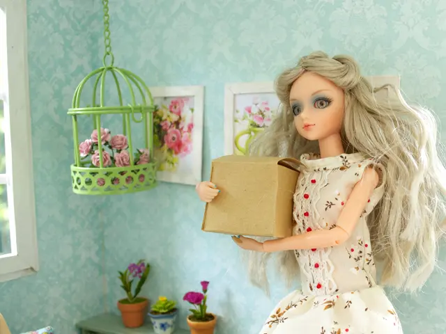 Camilla, the Queen, and Melania Trump check out Queen Mary's Miniature Residence jointly