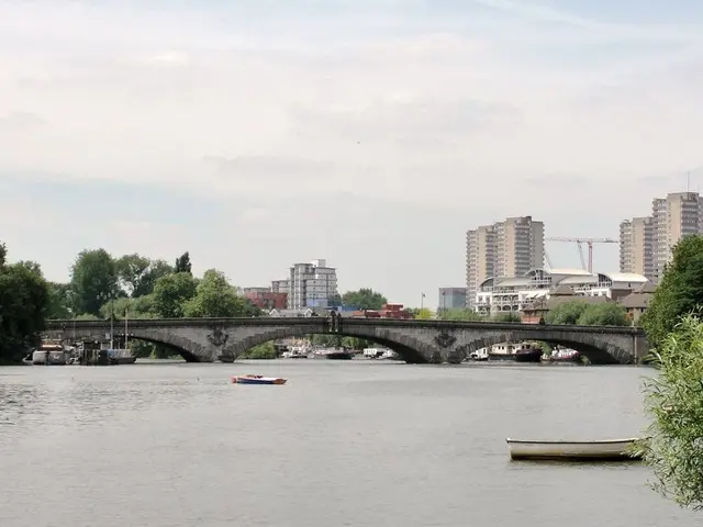 Army officials faced questioning by Senators regarding the hold-ups in completing the project