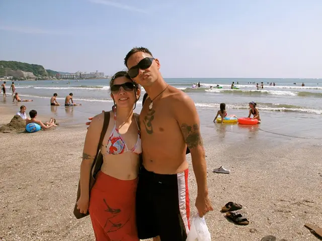 Ad showcases the unanticipated exploration of Dubai through the eyes of Anubhav Singh Bassi and...