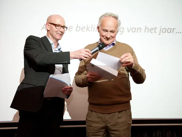 "Internet buzzes over the recent Luigi Mangione courtroom illustration, as spectators voice their...