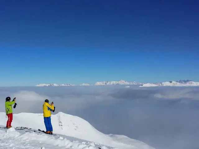 Marcus Höfl reunites with his former partner, Marion Popp.