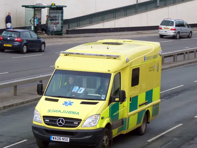 Dangerous adhesive set as a trap for motorists, identity of the culprit unidentified.