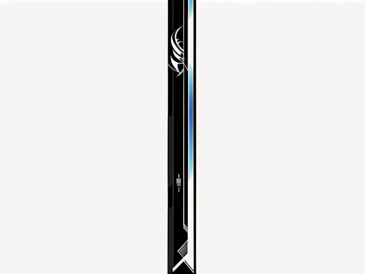An image showcasing the pen-styled NYX eyeliner. Picture of NYX resemblant pen-style eyeliner