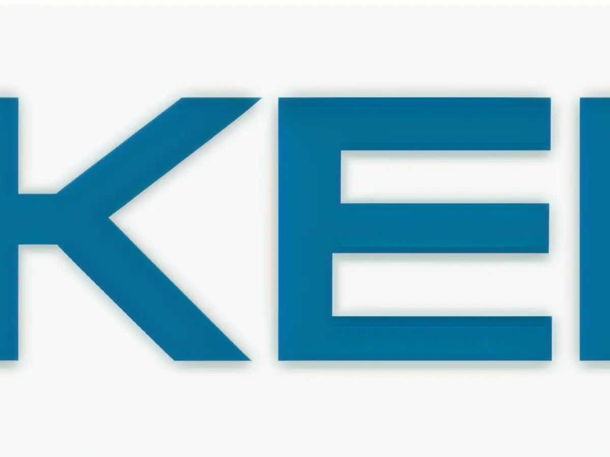 Visuals Depicting This: Alleged Massacre Scene by Gunman in Shooting Rampage, Location Undisclosed Poker player Safaak Senyuksel is under strain as his stack progressively shrinks due to multiple small pot deals. Initially, Senyuksel safeguarded his big blind following an...