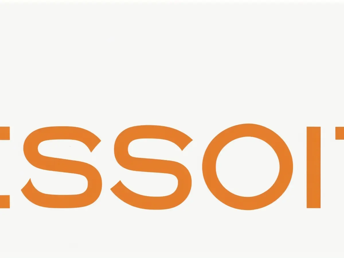 Ultraviolet Radiations Exposed in Military Infra-Red Experiment During the 30-minute intermission, we meticulously cleaned the floor, aiming to pinpoint the 10 players with the largest chip stacks in the room.