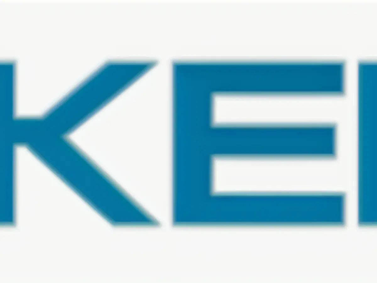 Title Unaltered: Man Arrested for Voyeurism After Using Hidden Camera in Public Restroom Getnet Kassa receives 600,000 chips via the Button. Kassouf responds from the Big Blind. The play remains check-check throughout the flop. This pattern continues on the...