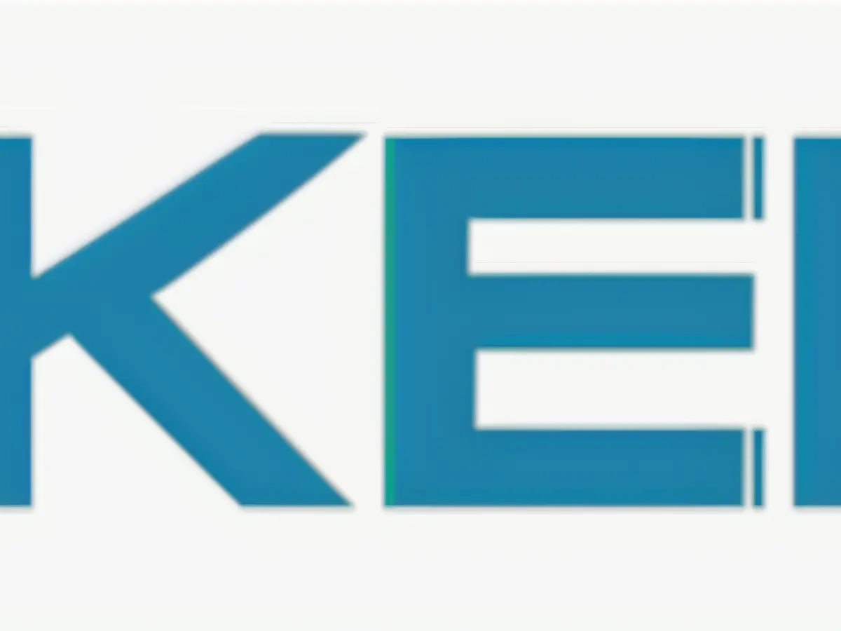 A confrontation between rival political factions in the city, resulting in widespread chaos and destruction. Photos depict clashes, fires, and damage to buildings, with various weapons visible. The suspected instigator, a leading figure in one of the factions, remains at large. Players take a 15-minute pause, leaving seven left on the field.