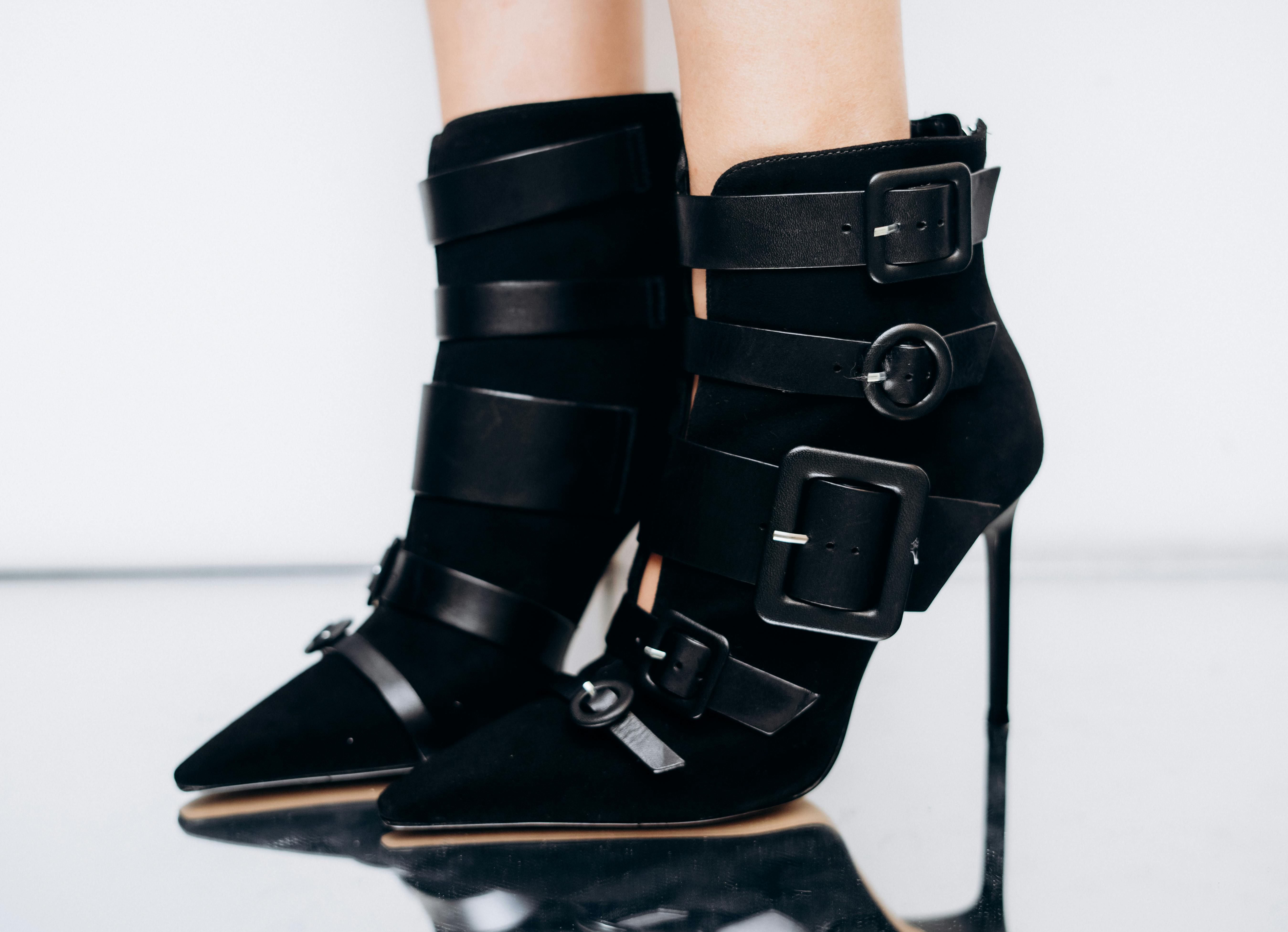 Faulty footwear with a distorted shape