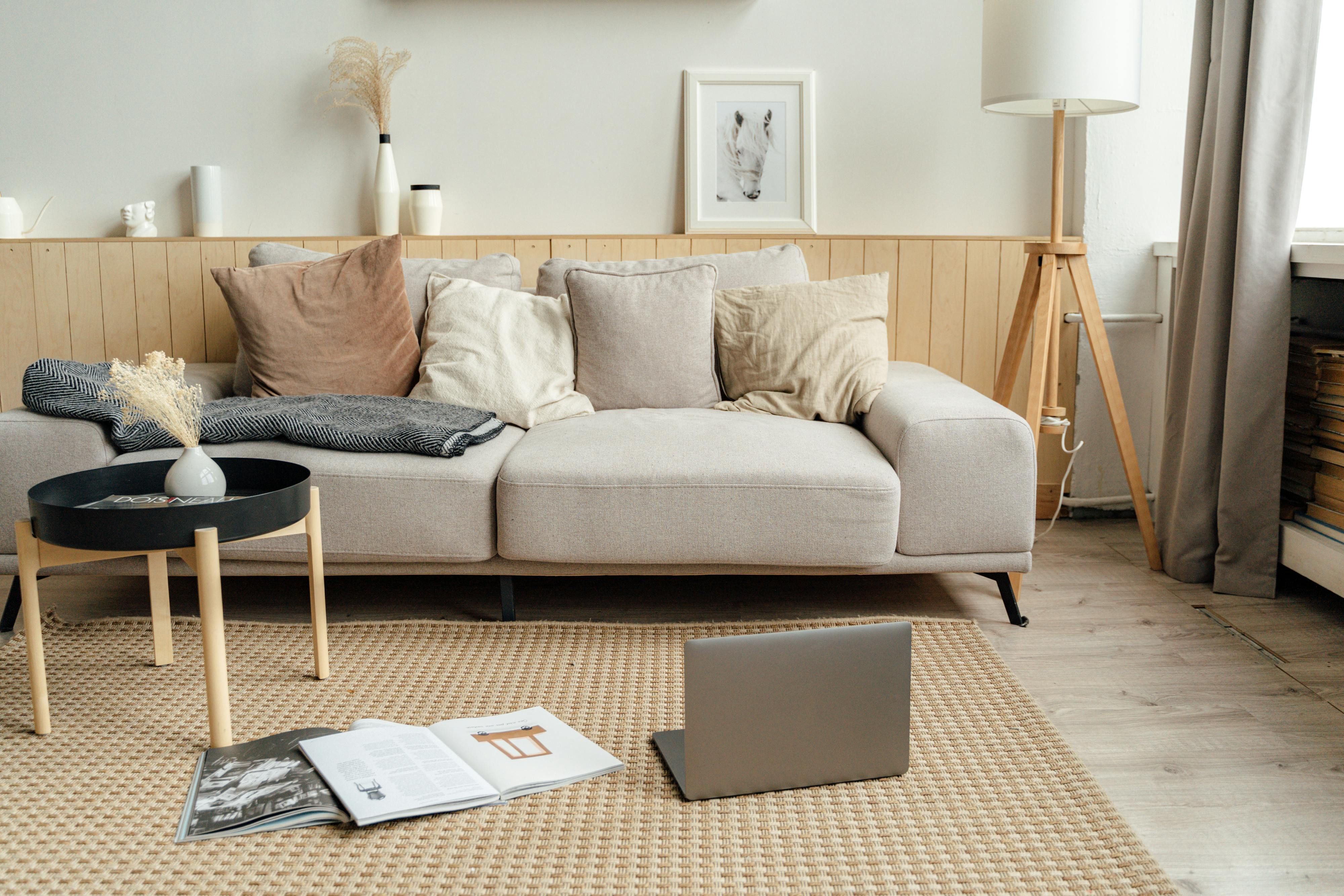 Office home's prominent carpeted feature