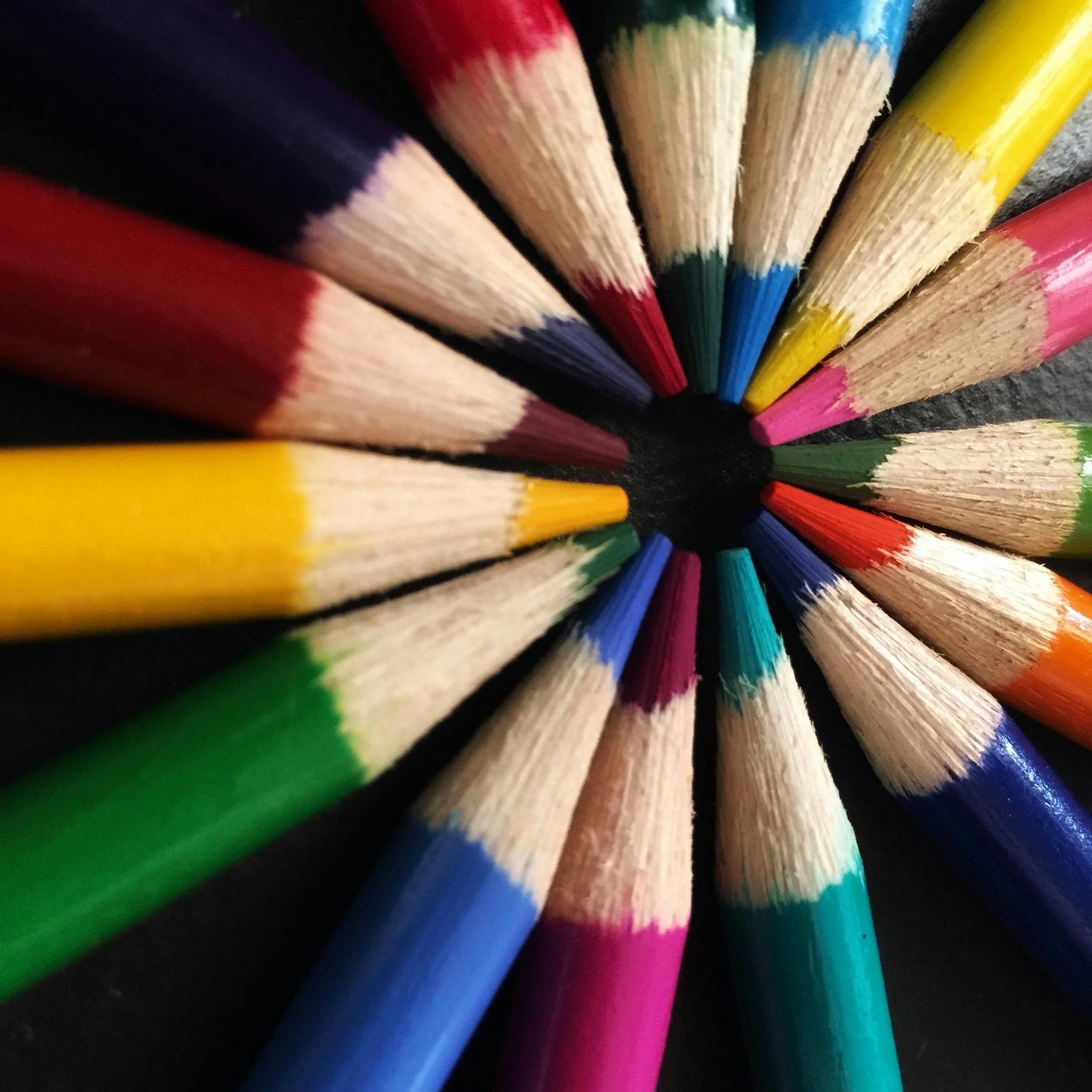 Vibrant, Wax-Based Art Tools: Crayons Vibrant-Hued Writing Accessories: A Closer Look at Crayons