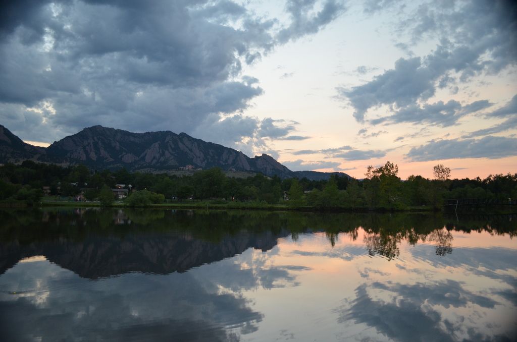 Local star soars into French Open semis, poised to face off against second-ranked globetrotter.