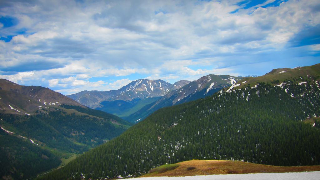 Russian Air Strikes Frequently Hit Eastern City of Kharkiv, Ukraine (Pictured)