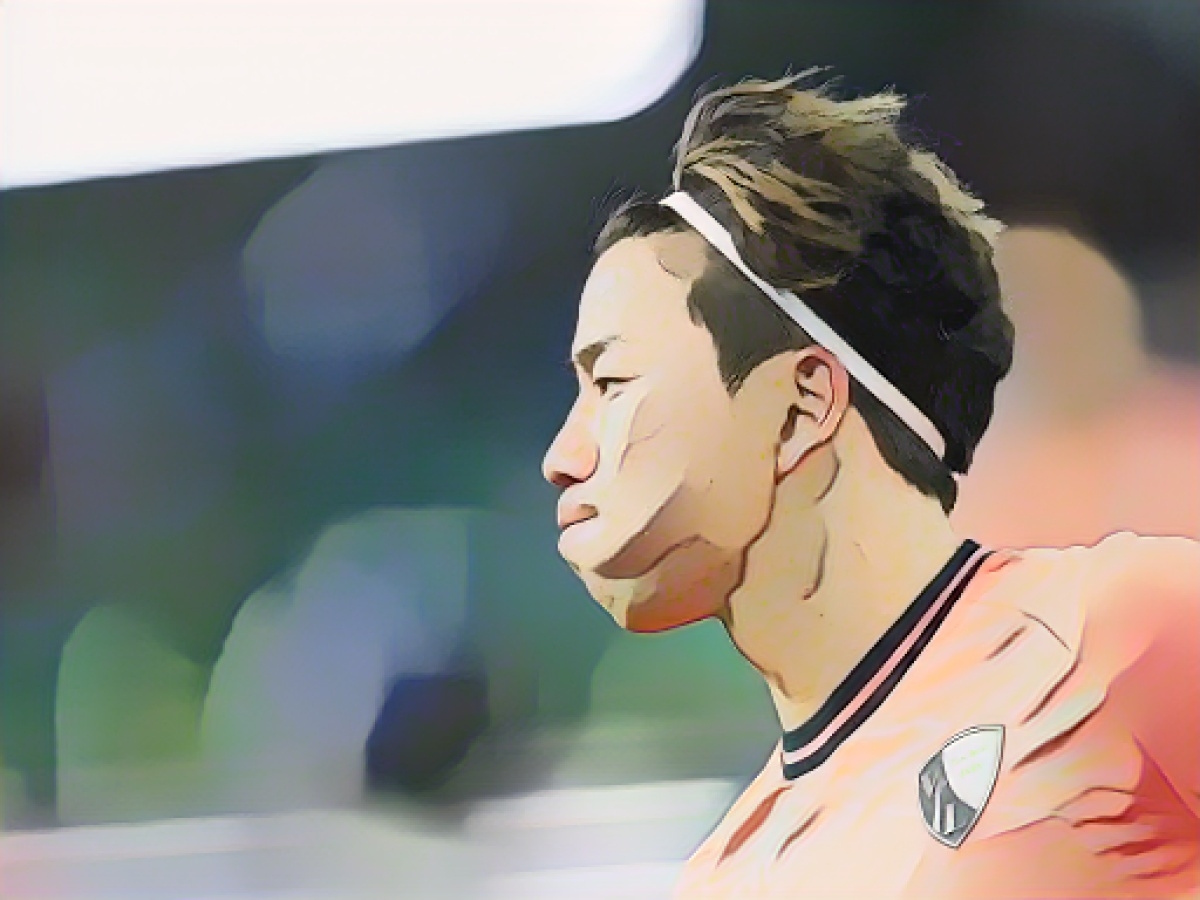 "He's a legend": Asano shoots Bochum to their first win