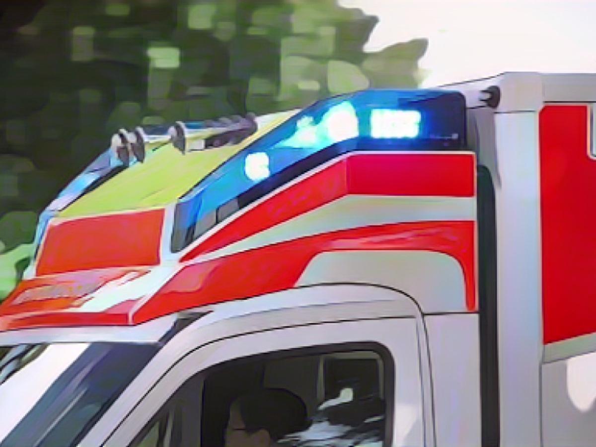 Woman (57) seriously injured in head-on crash