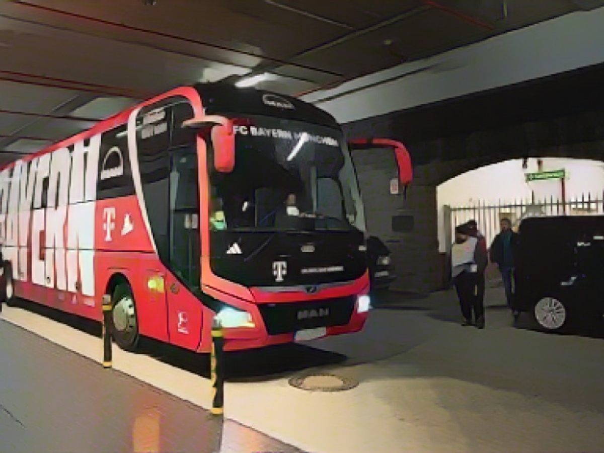 Bayern bus sets off without Tuchel