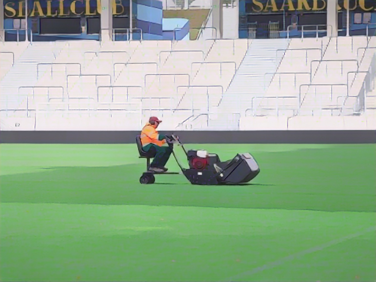 Groundsmen on strike: "Are not second-class people"