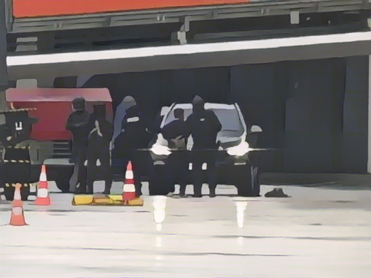 Grote praises police after happy end to hostage situation