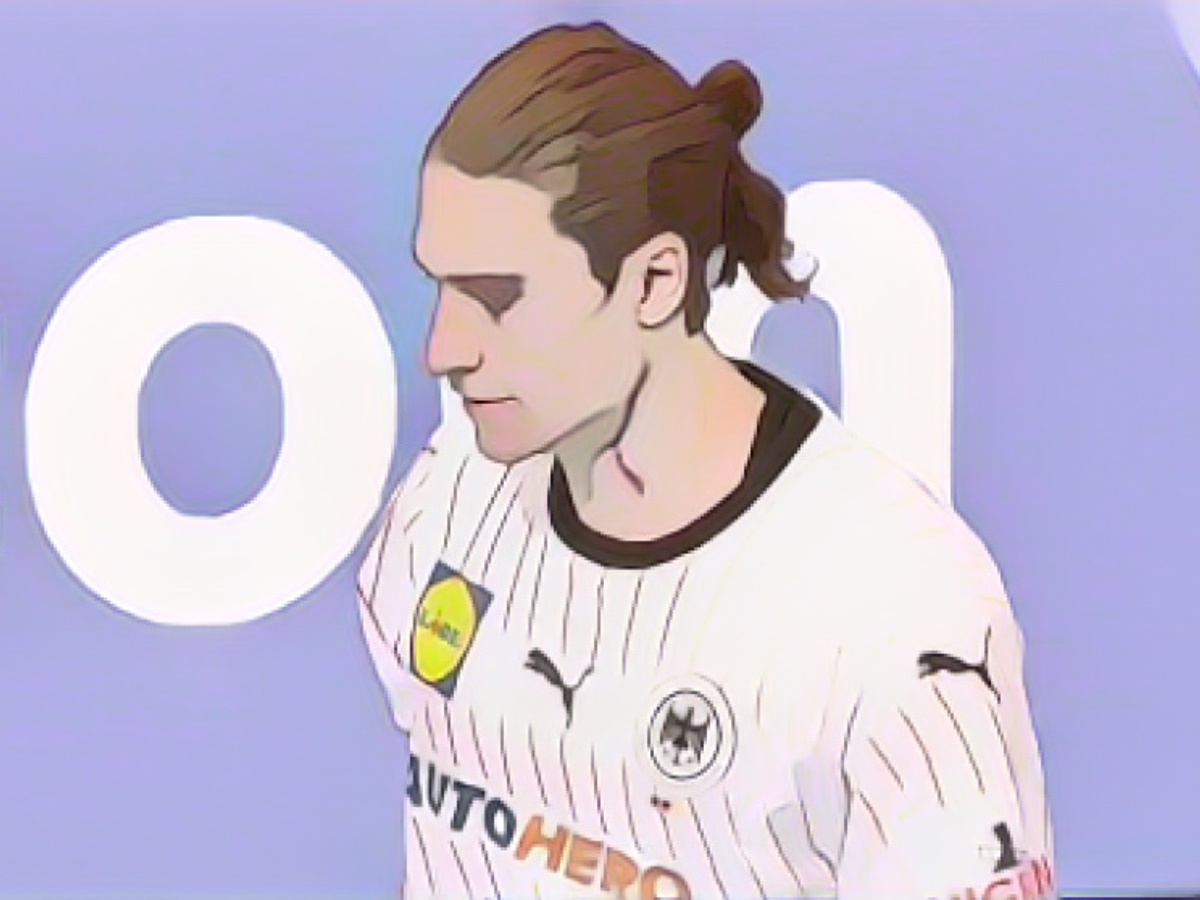 Knorr with "hickey" in victory against Egypt