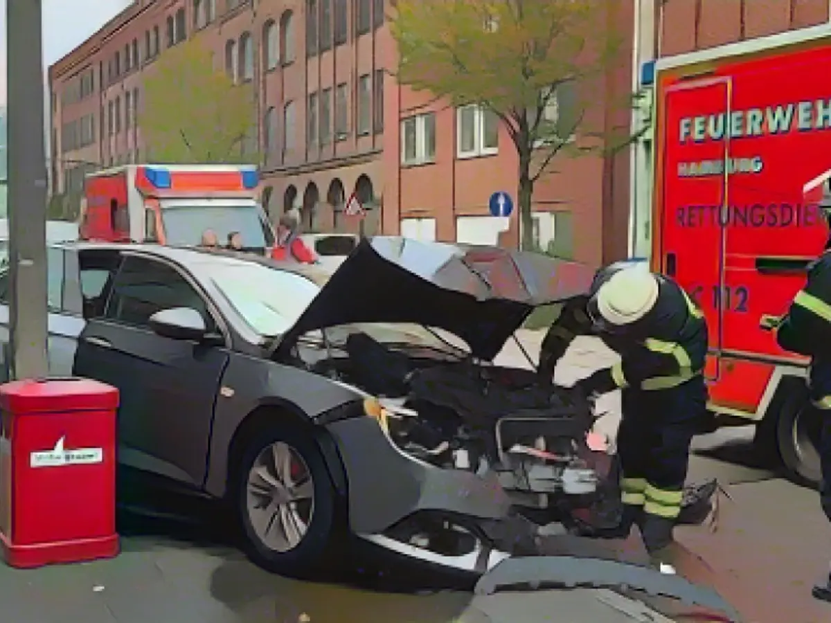 Child (8) injured in illegal race!