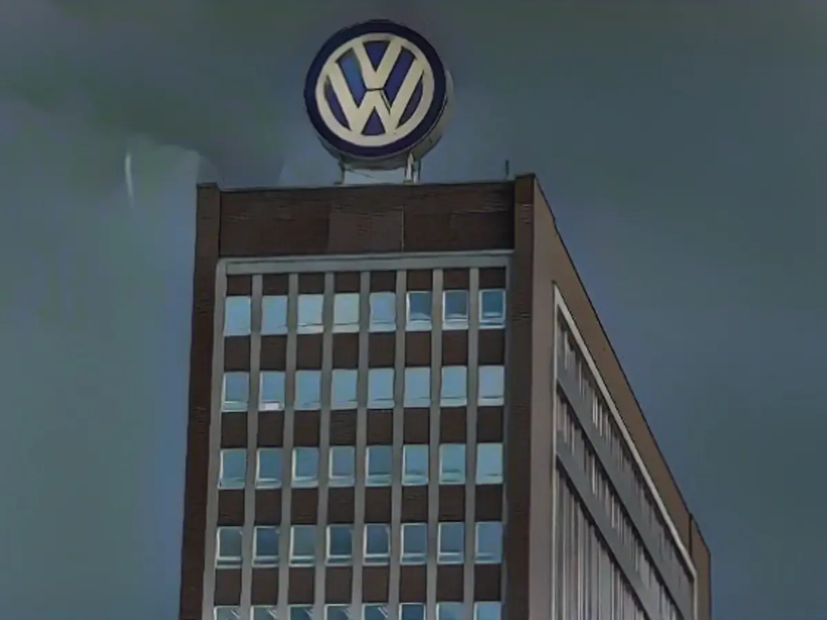 Volkswagen wants to shrink its administration