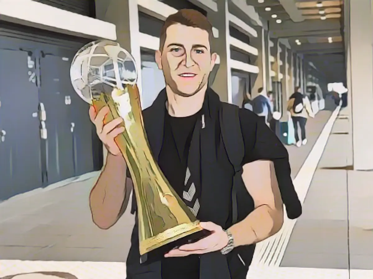 Will Mertens win the super-triple?