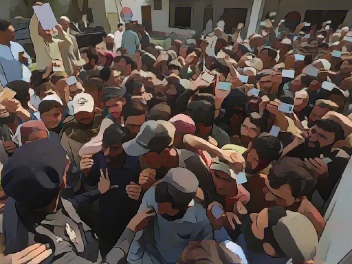 Deportation: Over 300,000 Afghans have left Pakistan