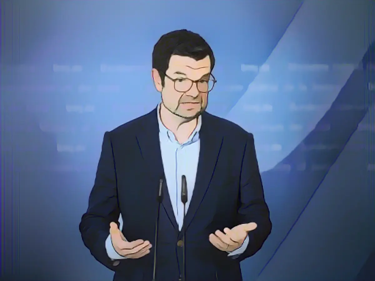 Bushman wants "systematic waste collection" for the administration